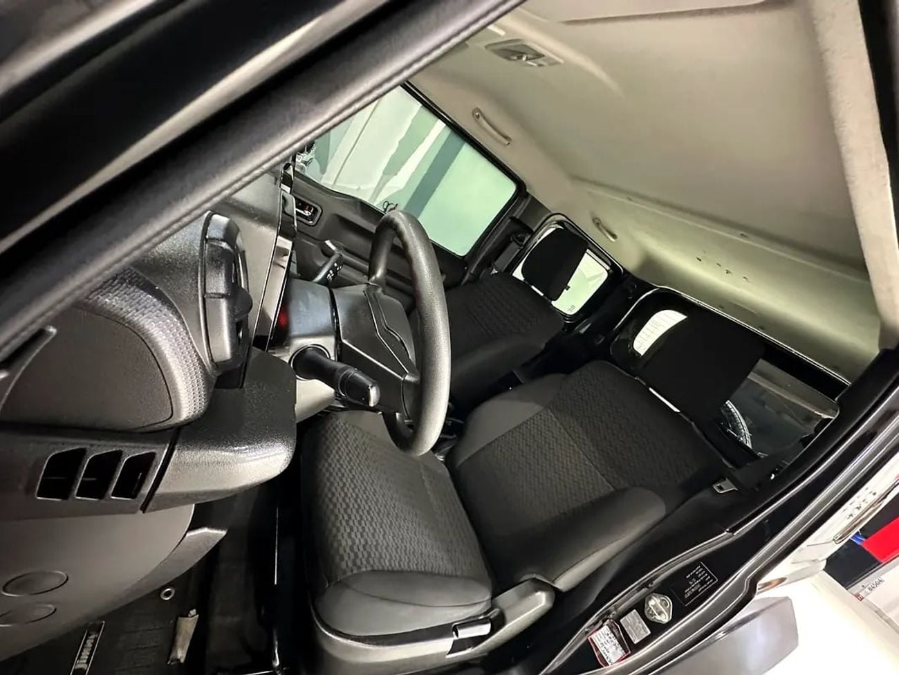 سوزوكي جيمني GL 1.5L (3-Doors)