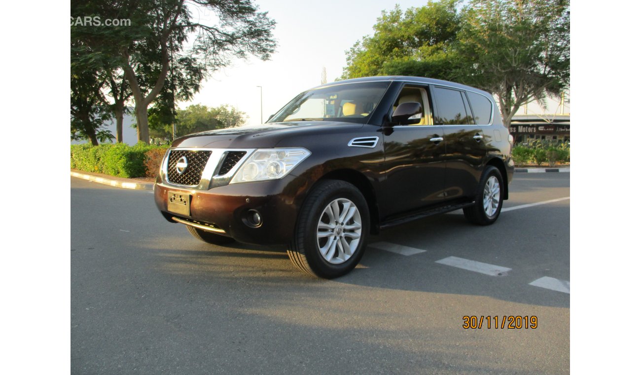 Nissan Patrol nissan patrol LE full options 2010 GCC only 67000 km full services history  big engine 400HP