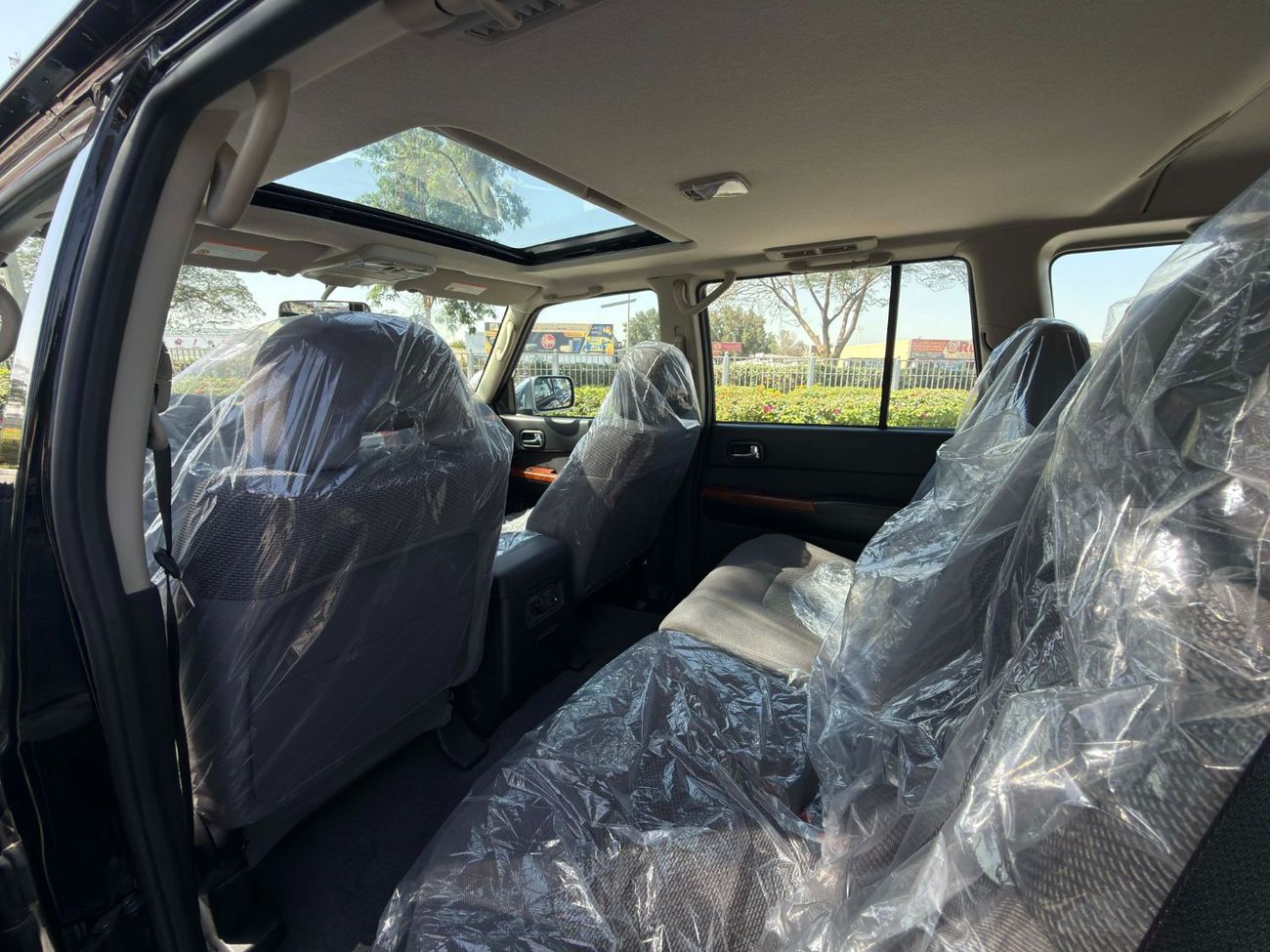 Nissan Patrol Safari Safari 4.8L A/T GCC SPEC ASTORA EDITION