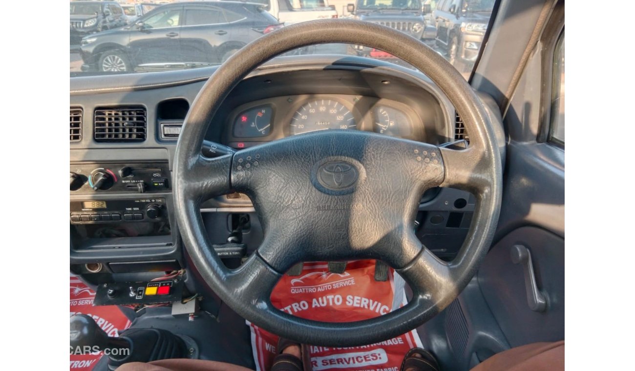 تويوتا هيلوكس TOYOTA HILUX PICK UP RIGHT HAND DRIVE(PM1686)