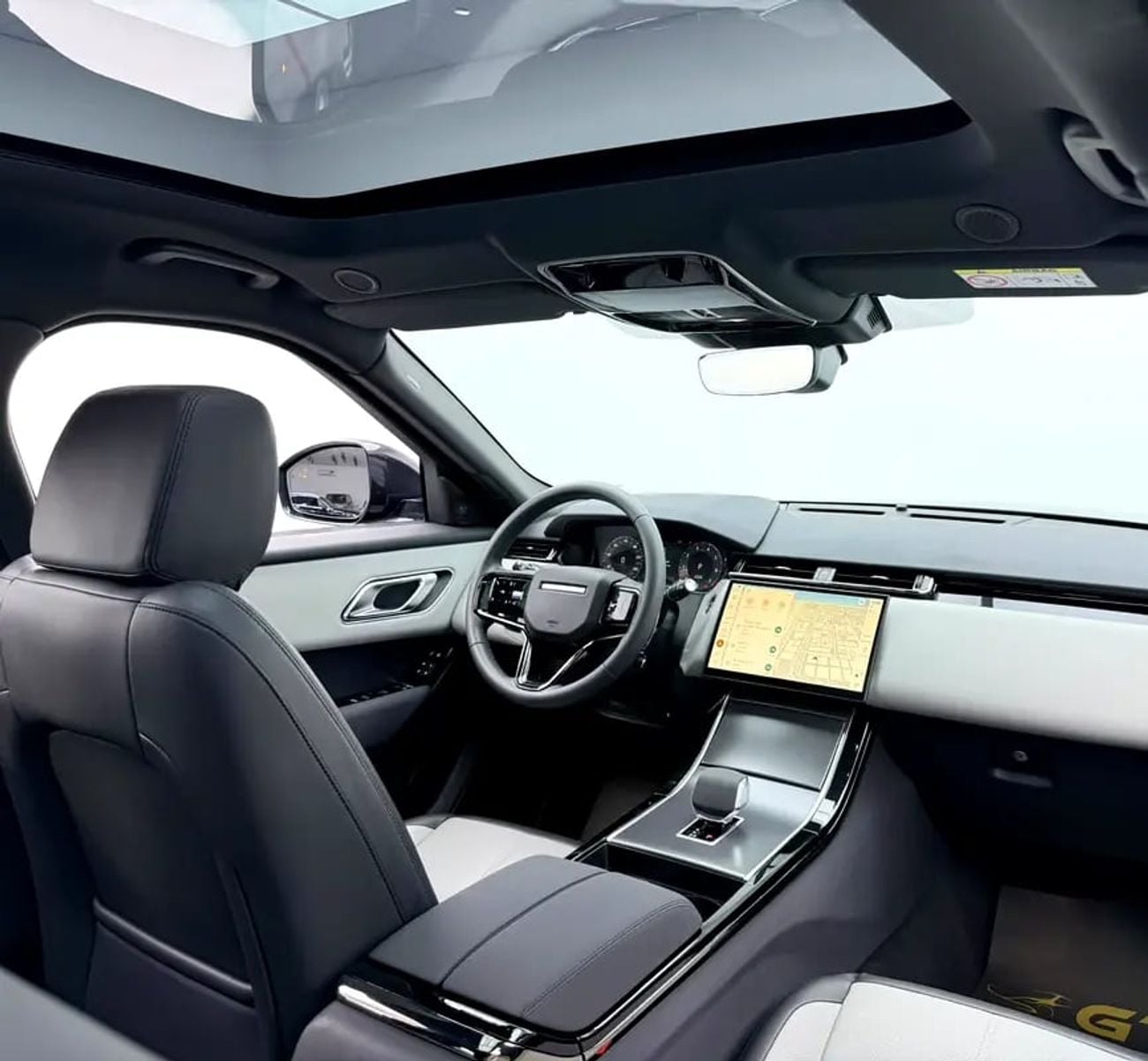 Land Rover Range Rover Velar P250 SE, LR Warranty + Service Pack, Full LR Service History, GCC