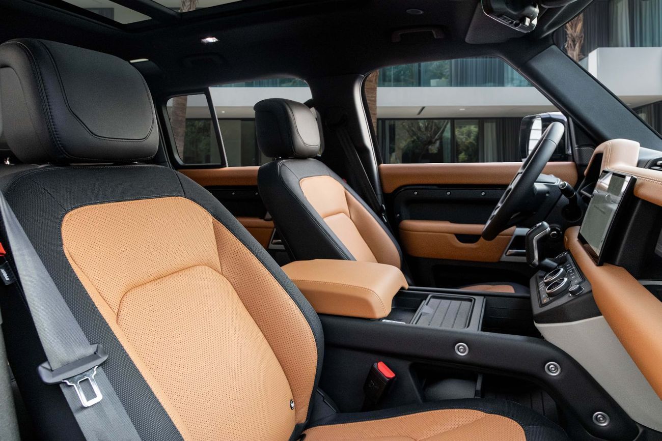 لاند روفر ديفندر 6,658 P.M | 0% Downpayment | Defender X Dynamic P400!