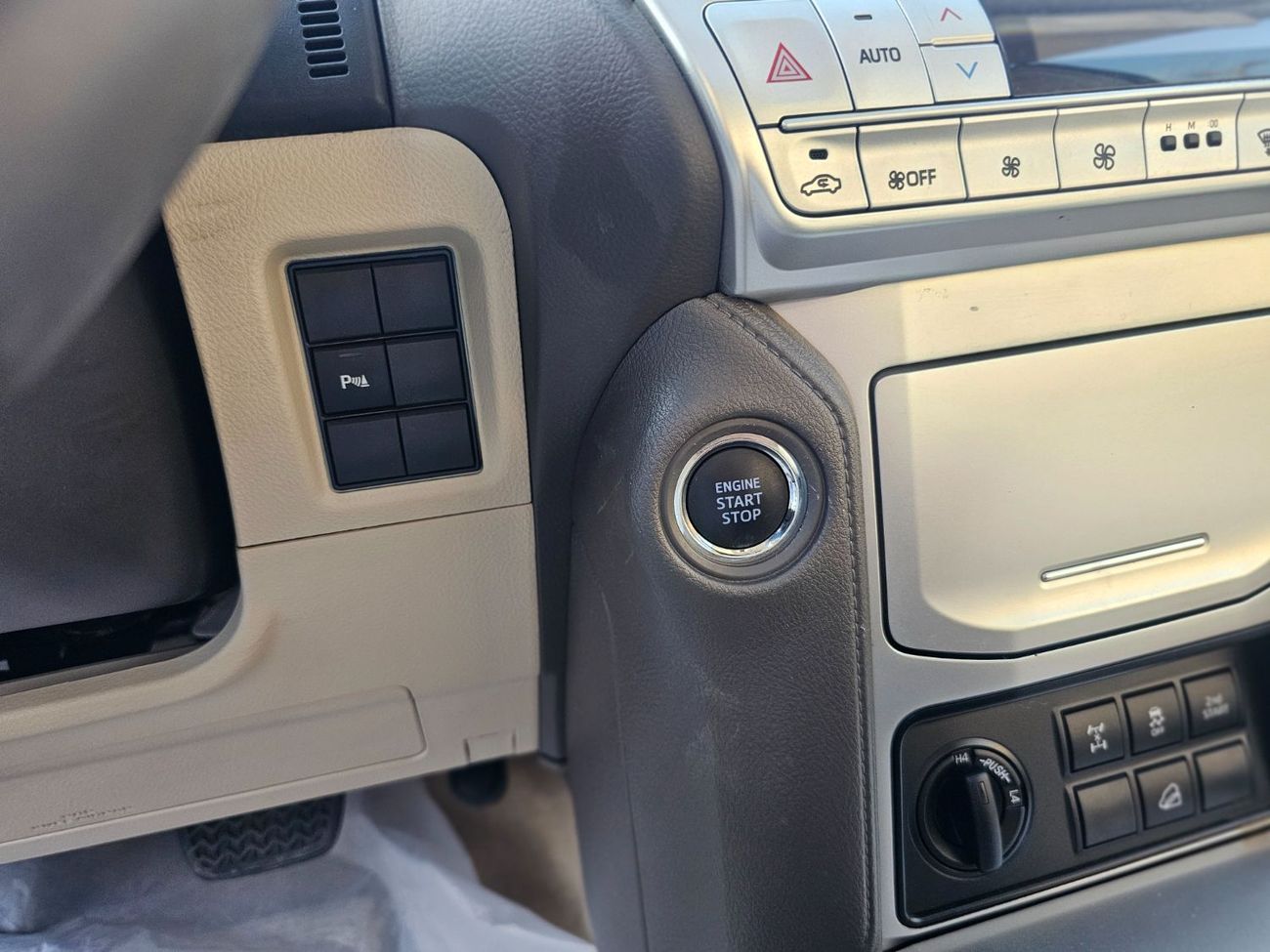 تويوتا برادو Toyota land cruiser Prado year 2022 FULL OPTION petrol engine brown color automatic transmission v6