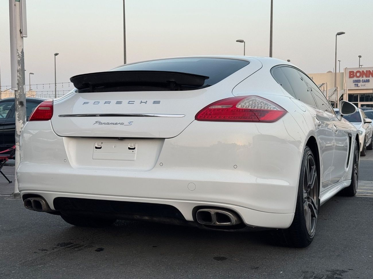 Porsche Panamera 4S 4.8L