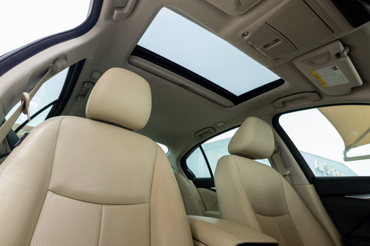 Infiniti Q50 Luxe 3.0L