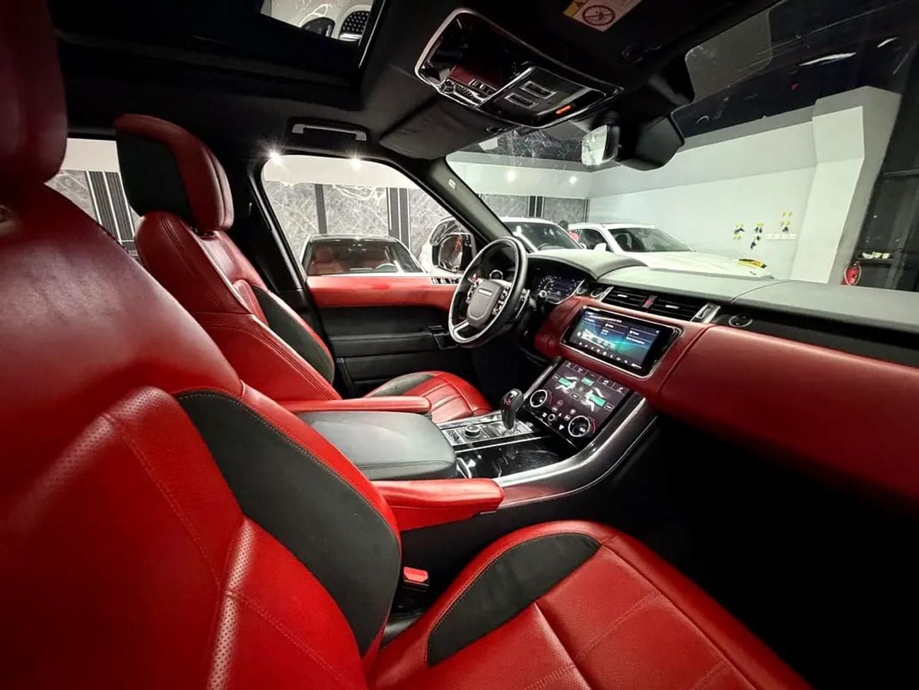 Land Rover Range Rover Sport HSE DYNAMIC