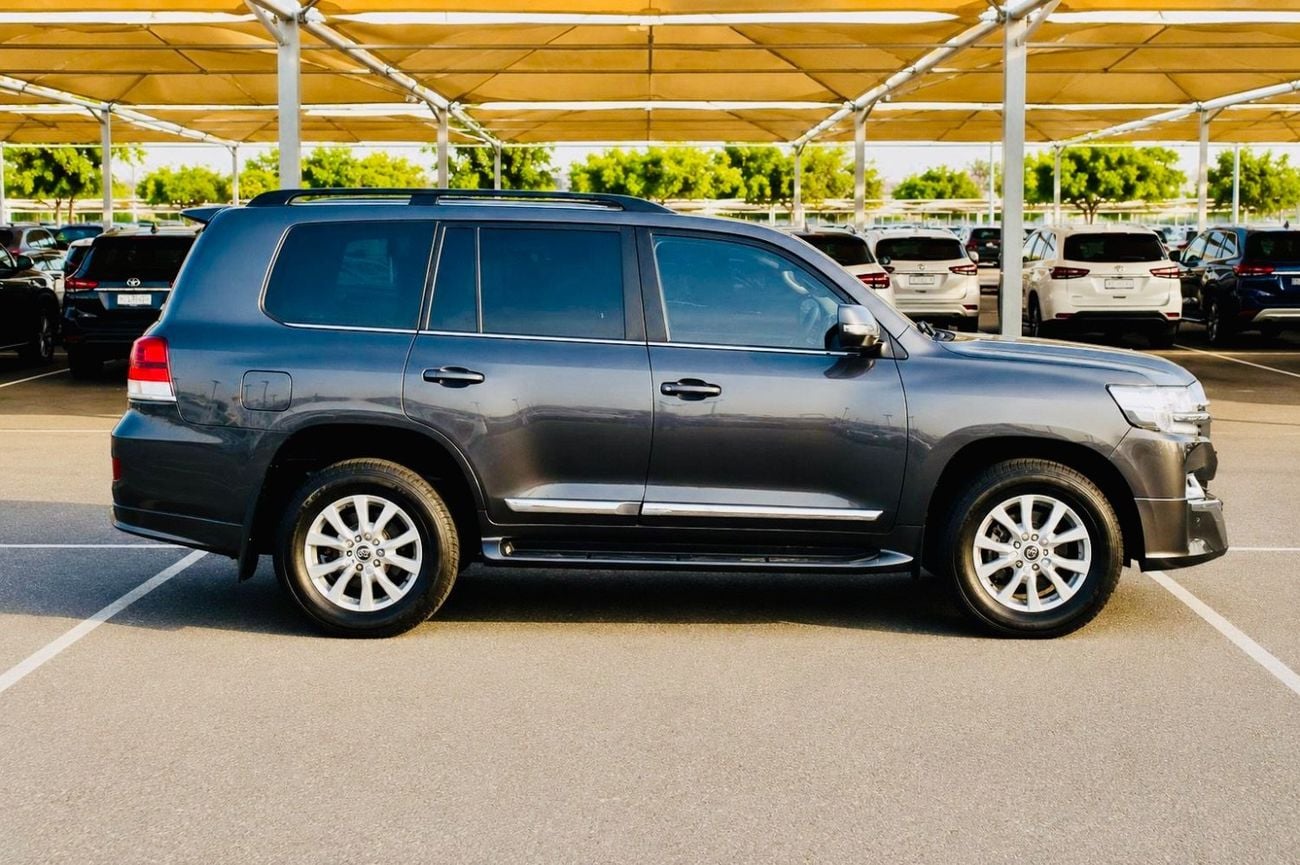 Toyota Land Cruiser VXR