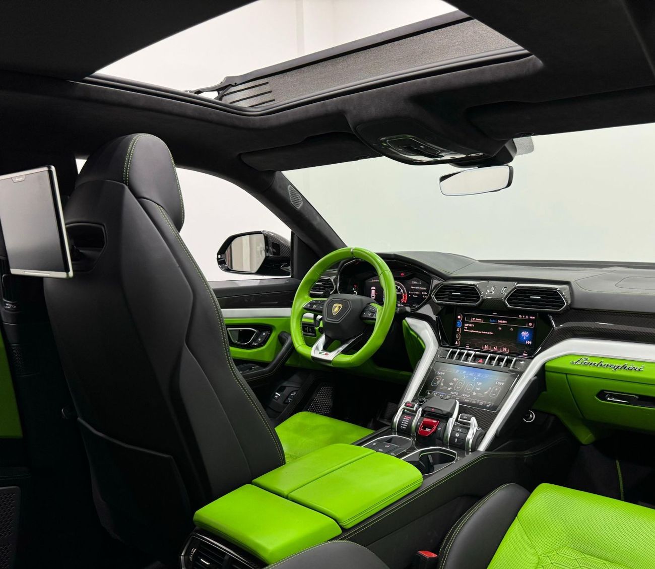 Lamborghini Urus 2021 Lamborghini Urus, 2025 Lamborghini Warranty + Service Pack, Fully Loaded, Low Kms, GCC