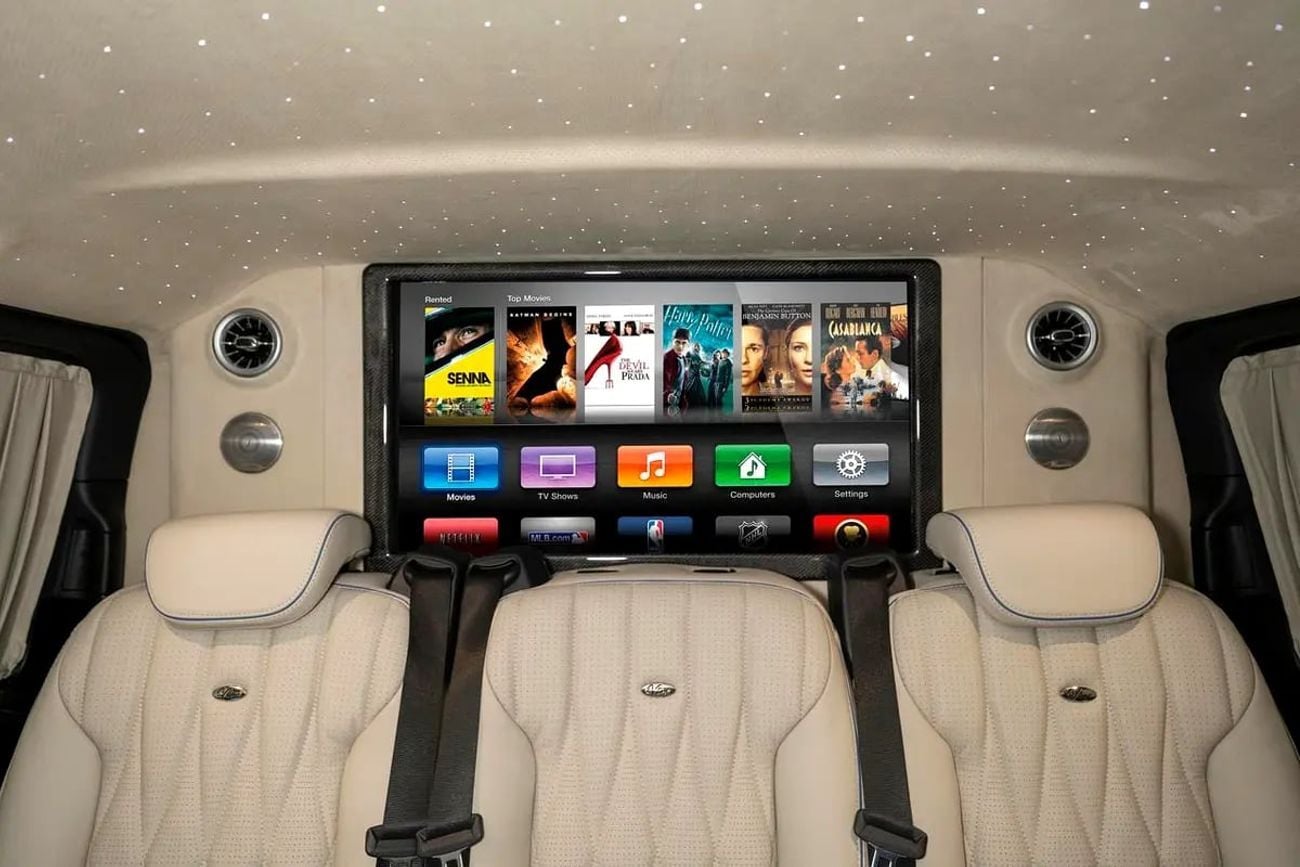 مرسيدس بنز V 300 NEW ARRIVAL 2026 MODEL LUXURY MERCEDES GCC V300 with ADDITIONAL REAR AC-2 YEARS WARRANTY BY VLINE