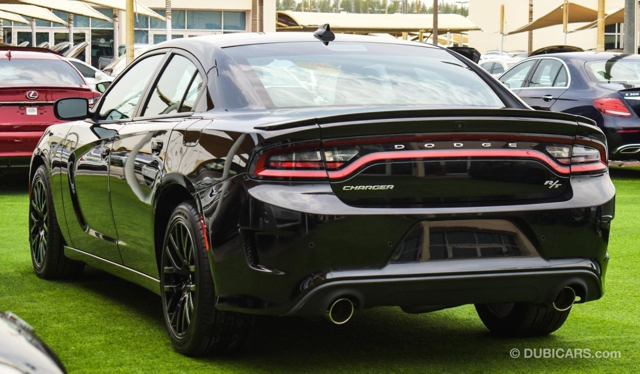 Dodge Charger R/T 5.7 HEMI