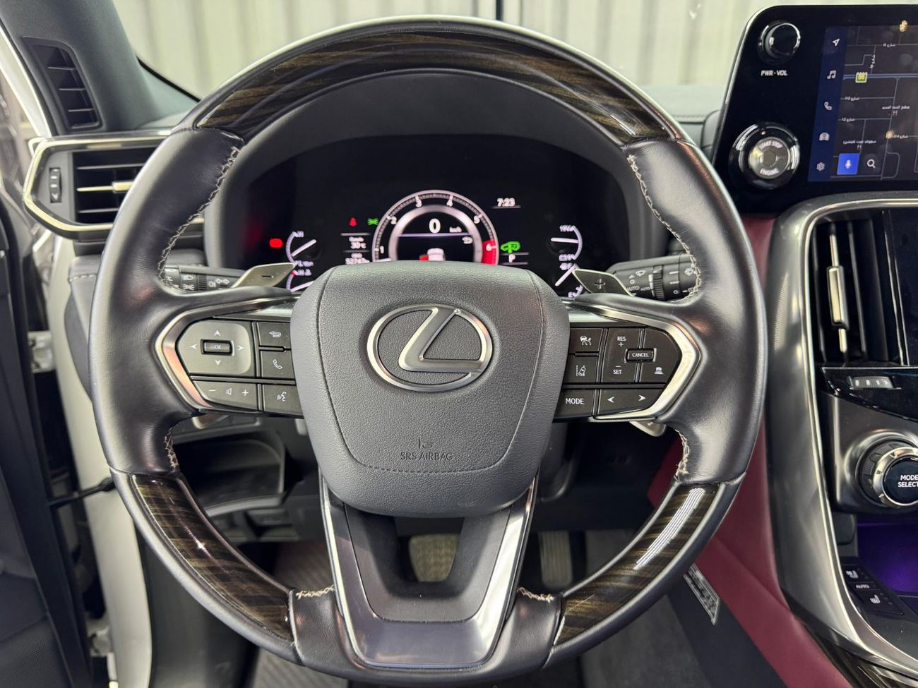 Lexus LX 600 Signature 3.5L 2023 Lexus LX600,  Lexus Warranty + Service Pack, Fully Loaded, 8 Seater, GCC