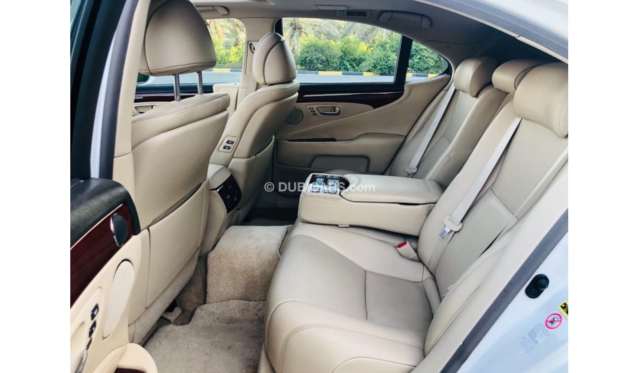 لكزس LS 460 لكزس Ls460 موديل 2012 خليجي حاله ممتازه من الداخل والخارج كراسي جلد ومثبت سرعه وتحكم كهربي كامل ونظا