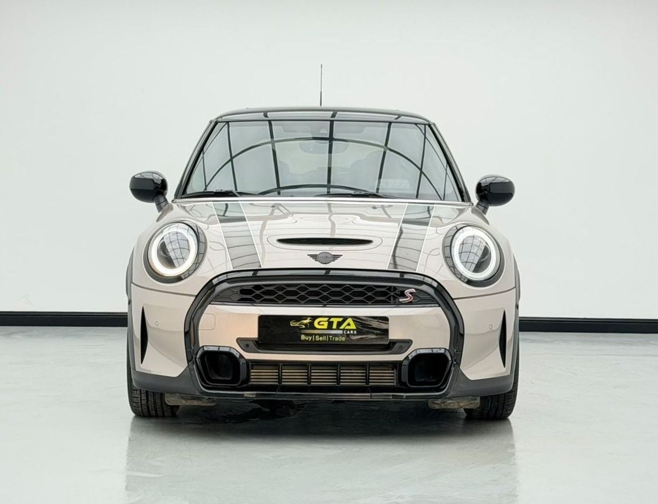 Mini Cooper S STD 2024 Mini Cooper S, 03/2027 Mini Warranty + Service Contract, Full Mini Service History, GCC