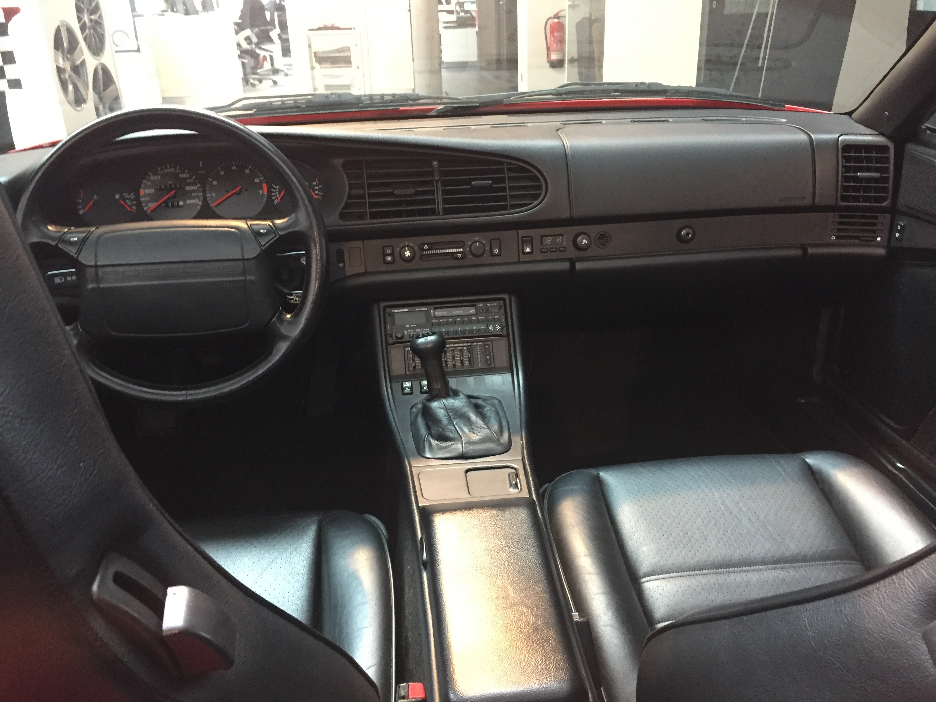 Porsche 944 interior - Cockpit