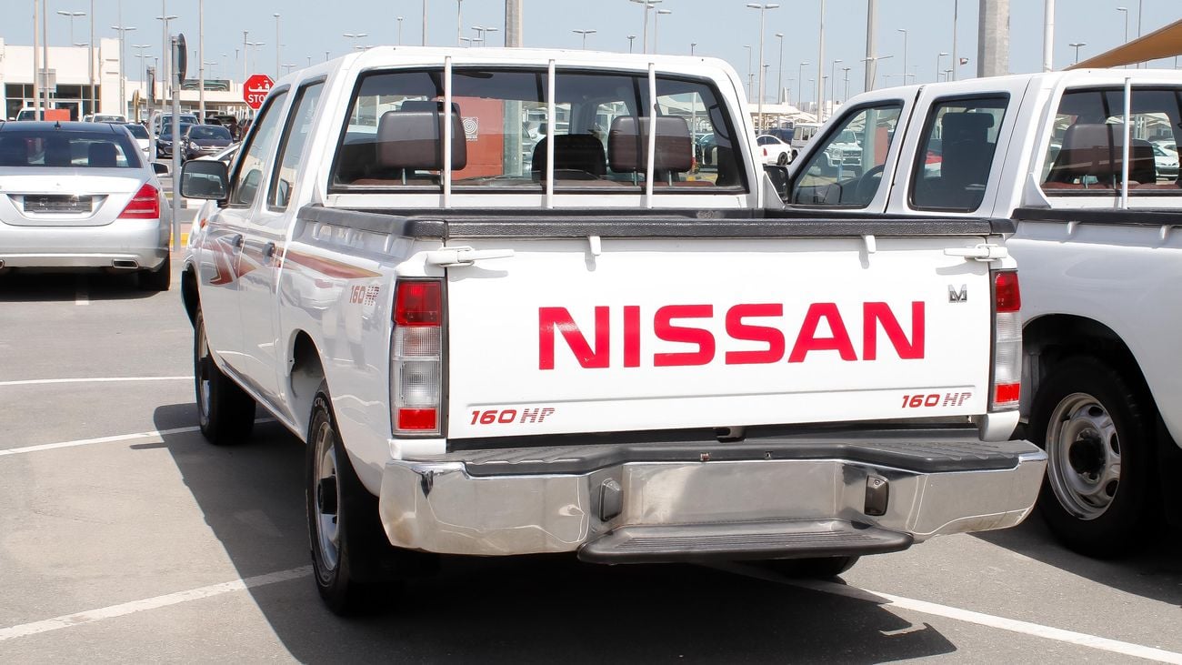 نيسان بيك آب nissan pickup 4x2 Gcc specs, free accident
