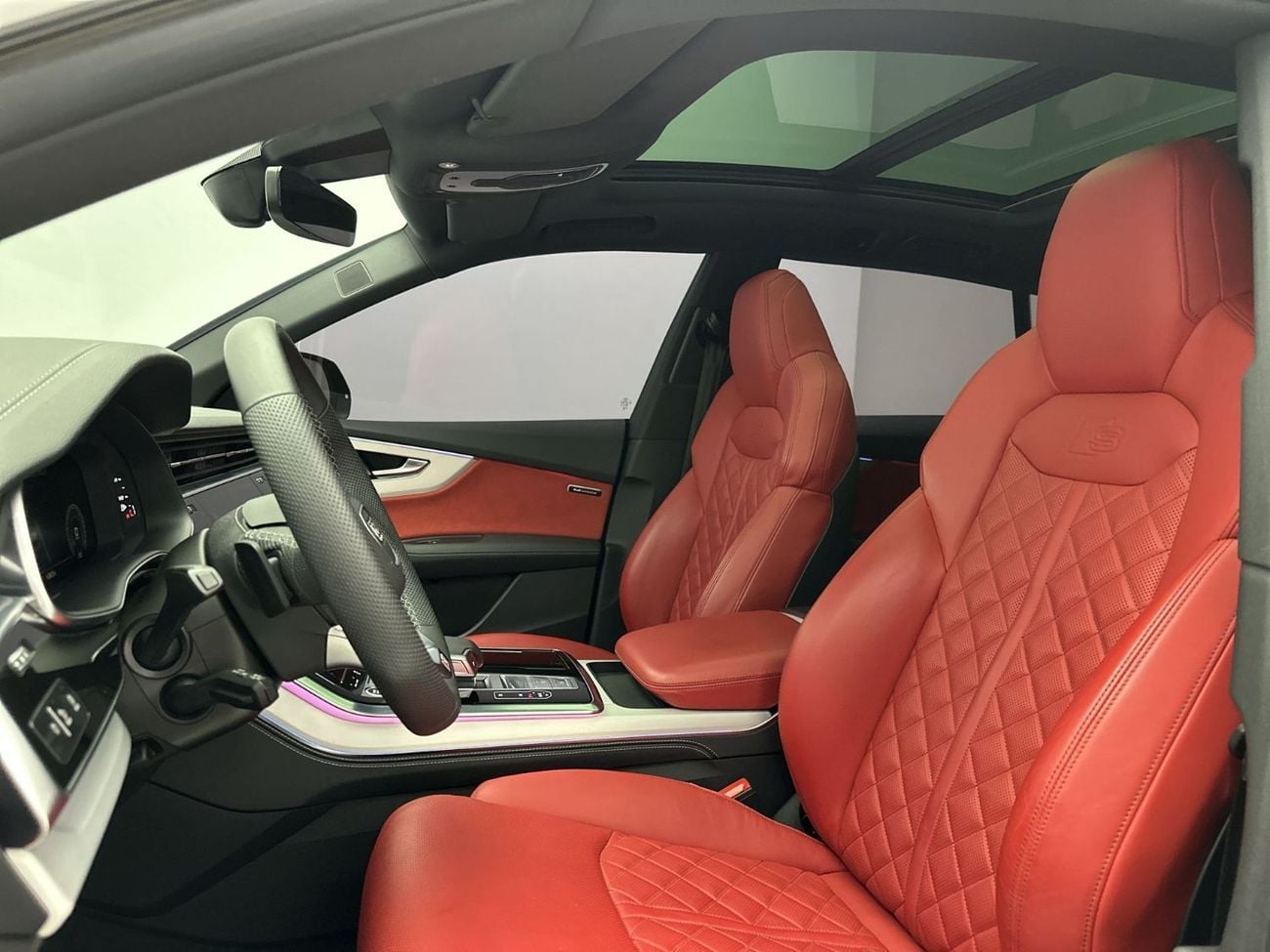 Audi Q8 55 TFSI quattro (340 HP) Crimson Red Edition (Ref# 053982)