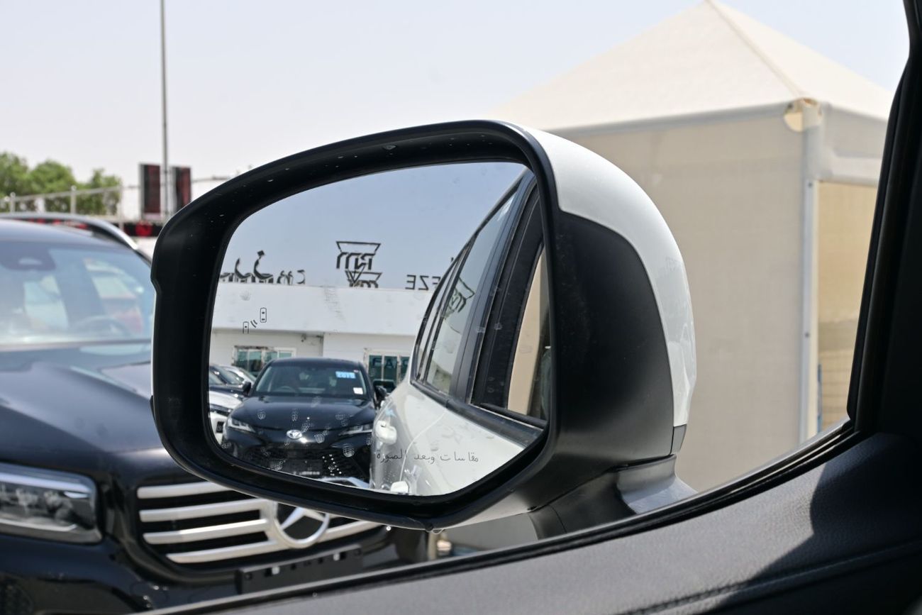 Toyota Land Cruiser GXR 4.0L Toyota Land Cruiser GX-R 4.0L V6 Petrol, 4WD