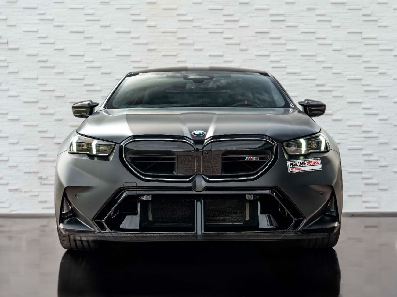 بي أم دبليو M5 STD