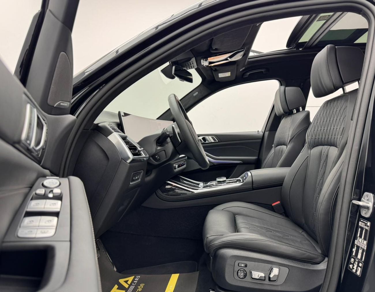 BMW X7 2025 BMW X7 xDrive40i M-Sport Pro, 2030 BMW Warranty + Service Pack, Low Km, Fully Loaded, GCC