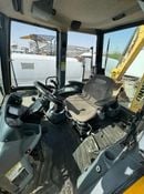New Holland B90B Gcc space
