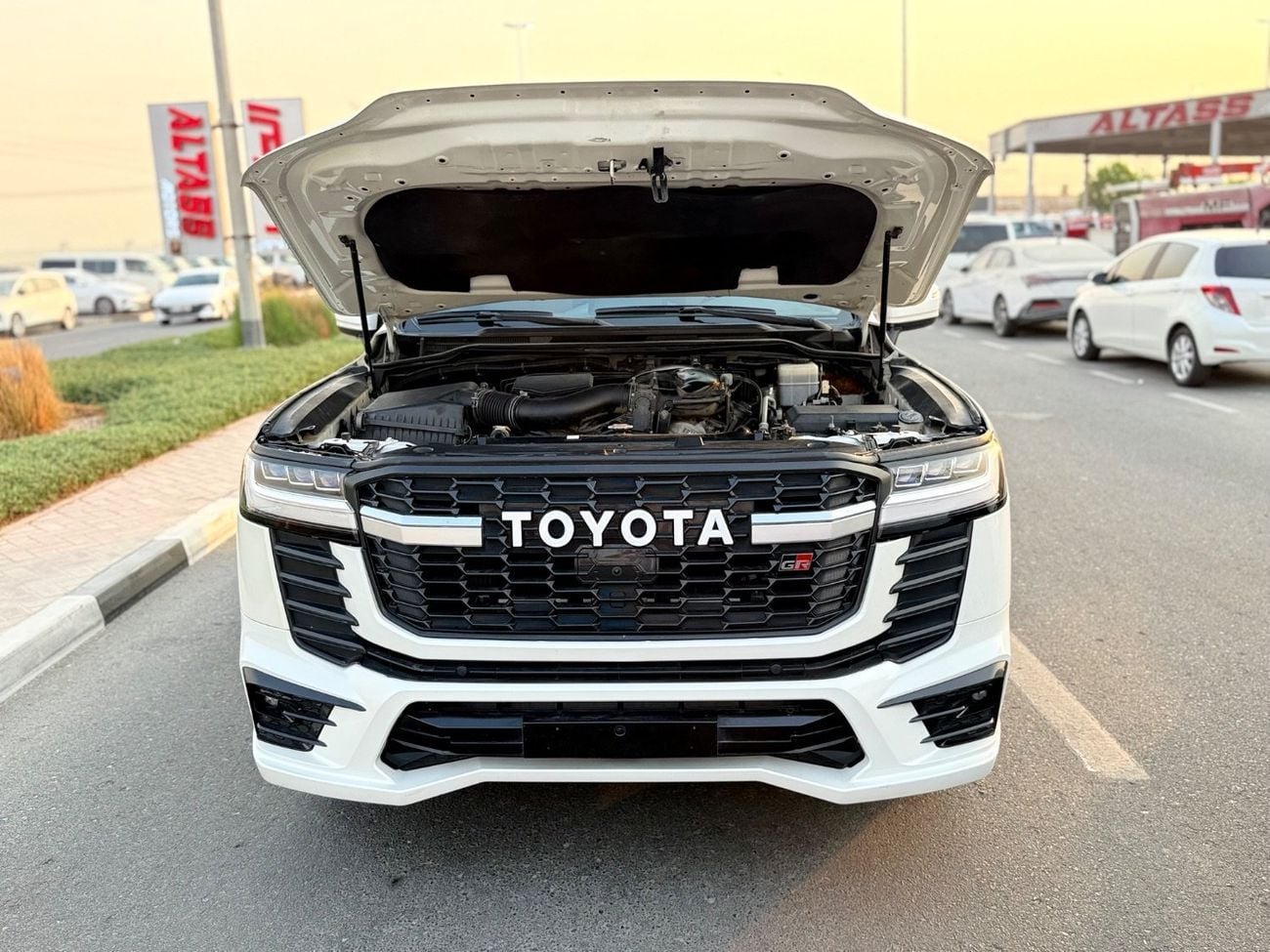 Toyota Land Cruiser 2013 GR upgrade 2025 full loaded GXR 4.0L (271 HP) 4WD V6