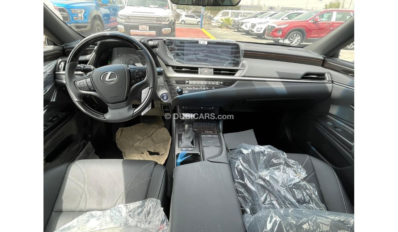 Lexus ES 300 LEXUS ES300 HYBRID MODEL 2020, WHITE EXTERIOR WITH BLACK LEATHER INTERIOR, FOR EXPORT & LOCAL REGIST