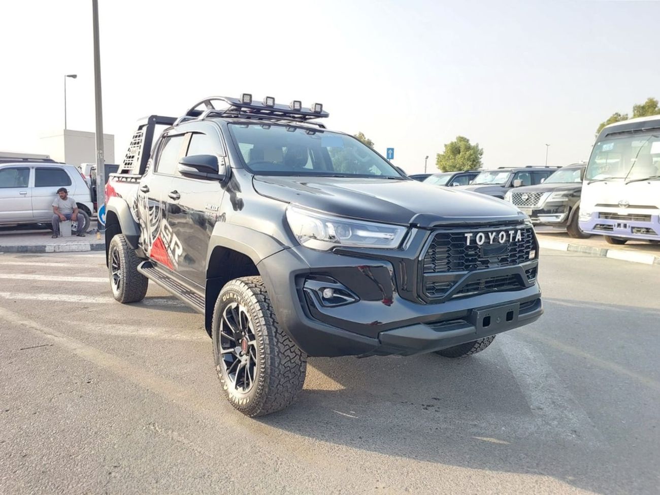 Toyota Hilux TOYOTA HILUX PICKUP RHD 2024 MODEL 2.8 L DIESEL AUTOMATIC(PM13901)