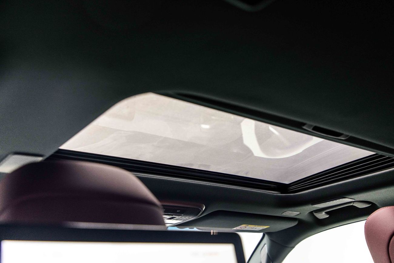 Lexus LX 700h Signature 3.5L - Green Inside Crimson | Export Only