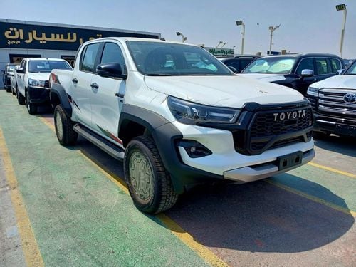 تويوتا هيلوكس GR Sport 4.0L
