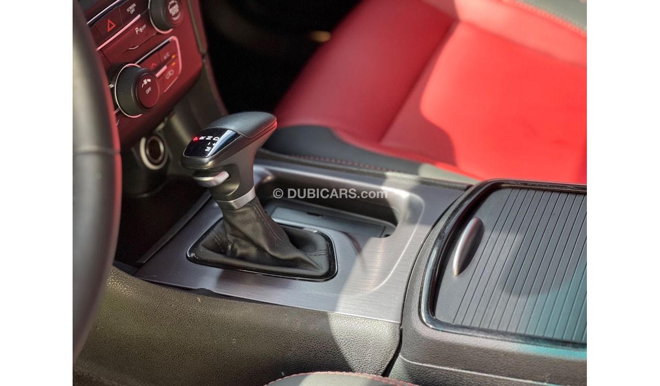 Dodge Challenger Dodge Charger SXT+ /2018 / USA