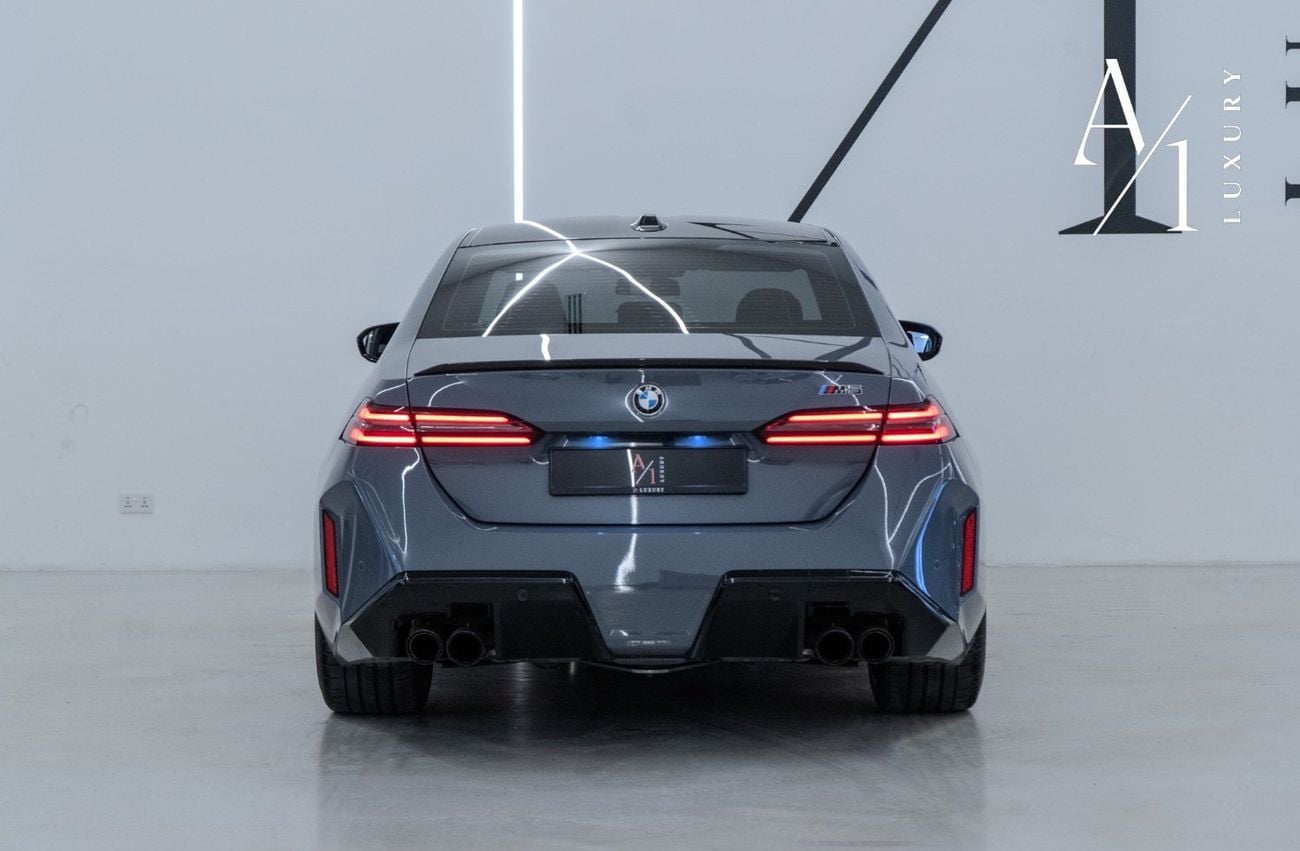 BMW M5 2025 BMW M5 Competition, With Warranty, Fully Loaded, Carbon Fibre Accents, GCC Specs