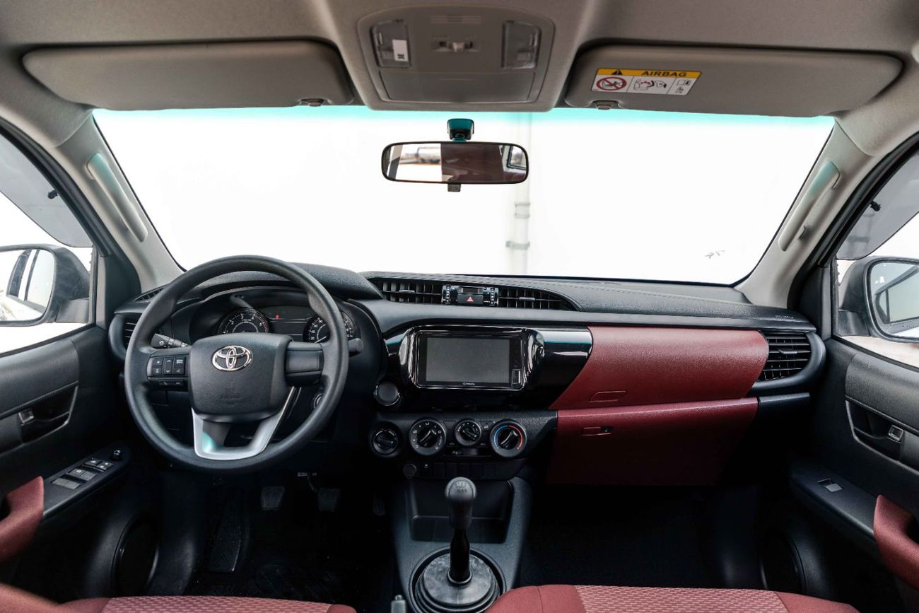تويوتا هيلوكس 2.4L - Platinum White Pearl Inside Maroon | Export Only