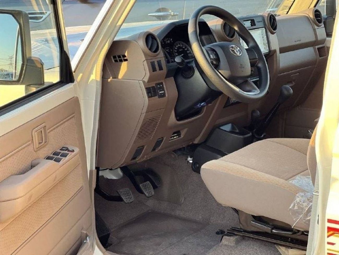 تويوتا لاند كروزر 70 LC76 4.5L V8 DSL M/T // 2024 // STANDER OPTION WITH BACK CAMERA , SNOOKER // SPECIAL OFFER // BY FOR