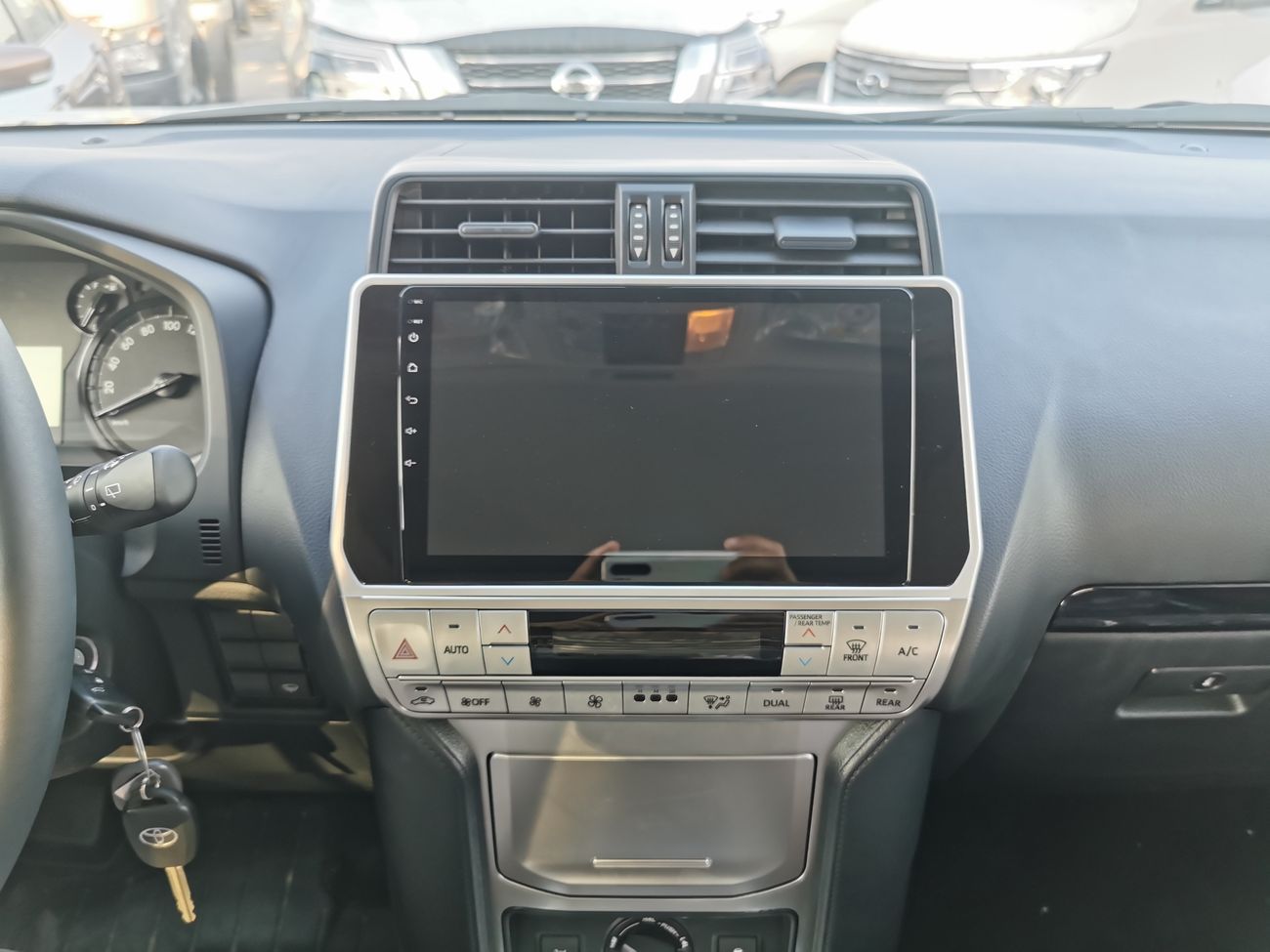 Toyota Prado 2.7L PETROL, 18" RIMS, DVD + CAMERA, POWER SEATS, SUNROOF, COOL BOX (CODE # TPB2020)