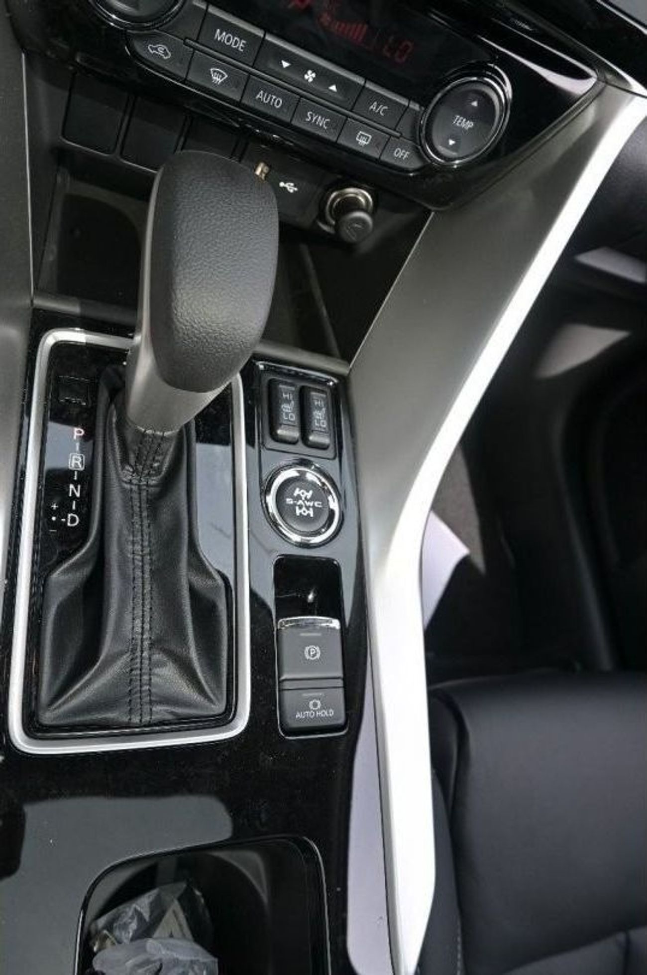 ميتسوبيشي إكلبس كروس Mitsubishi Eclipse Cross 1.5 liter turbo full option model 2024