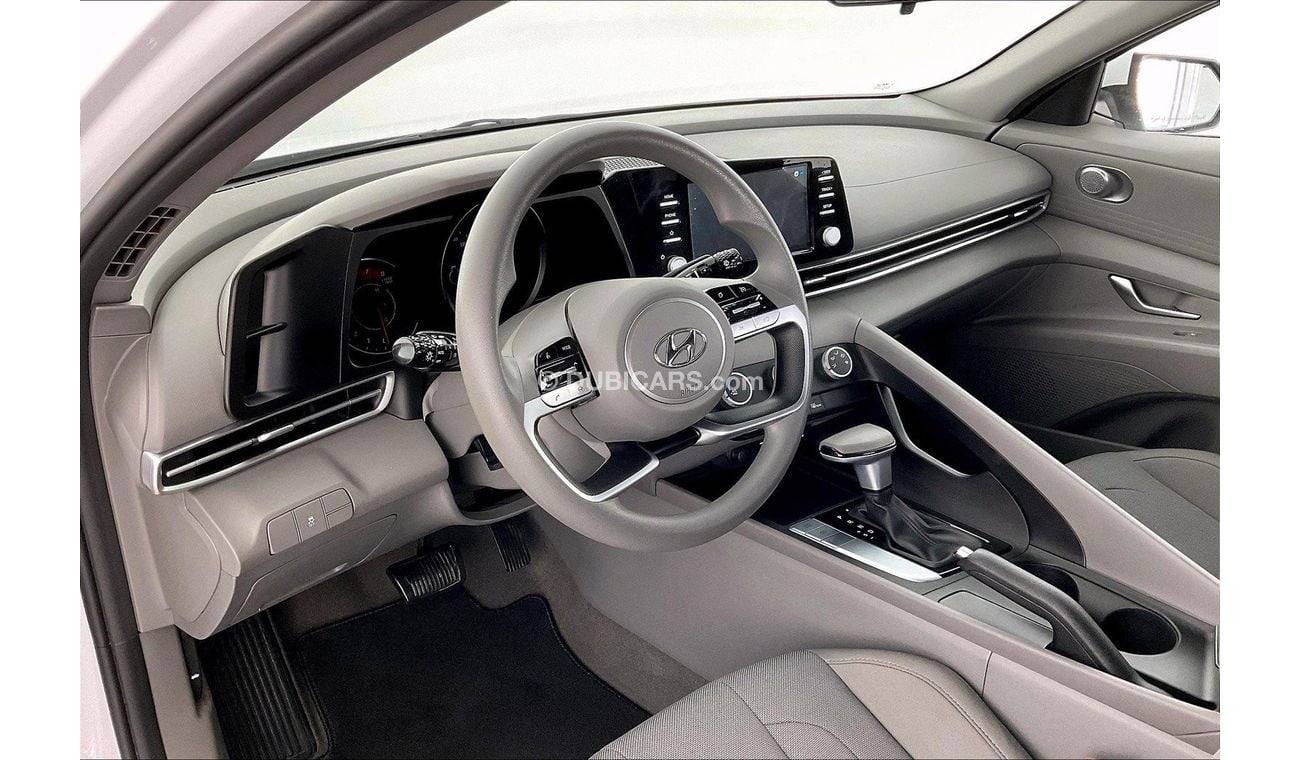 Hyundai Elantra Smart