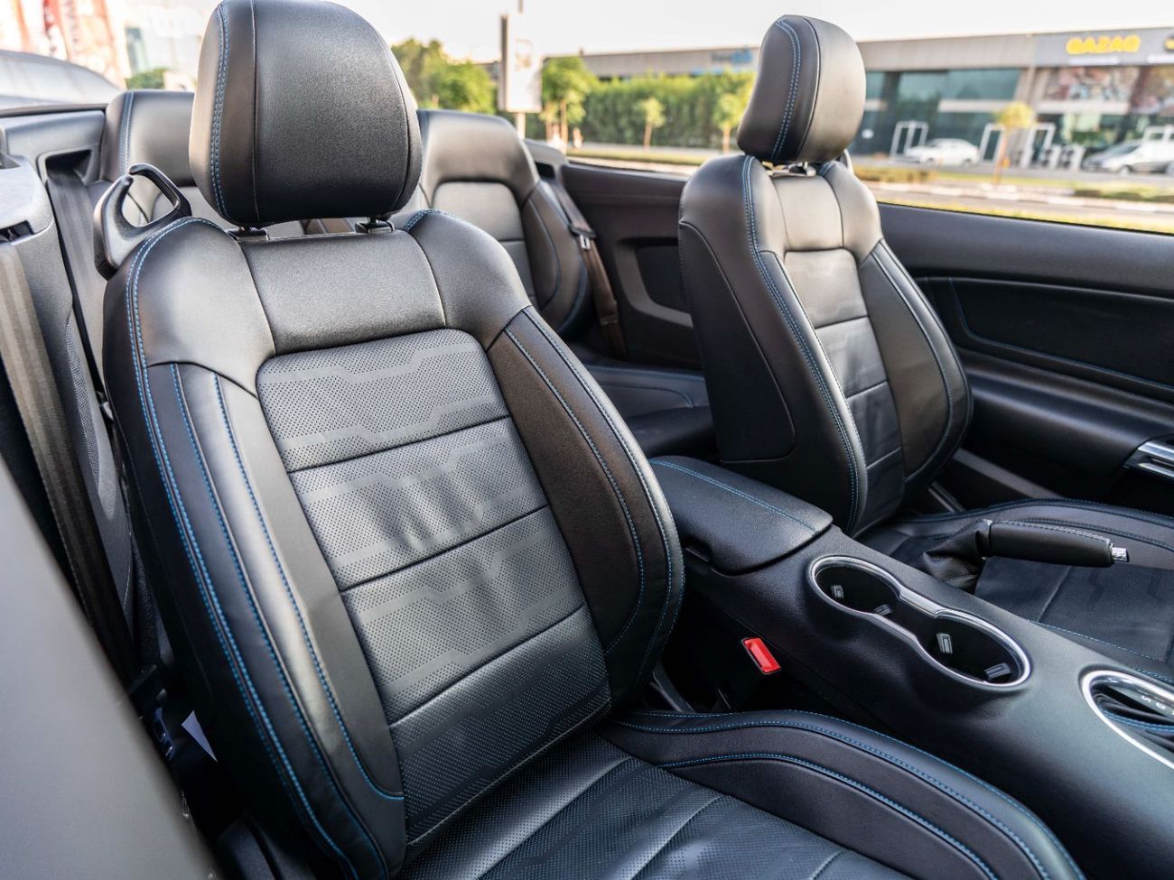 فورد موستانج GT Convertible