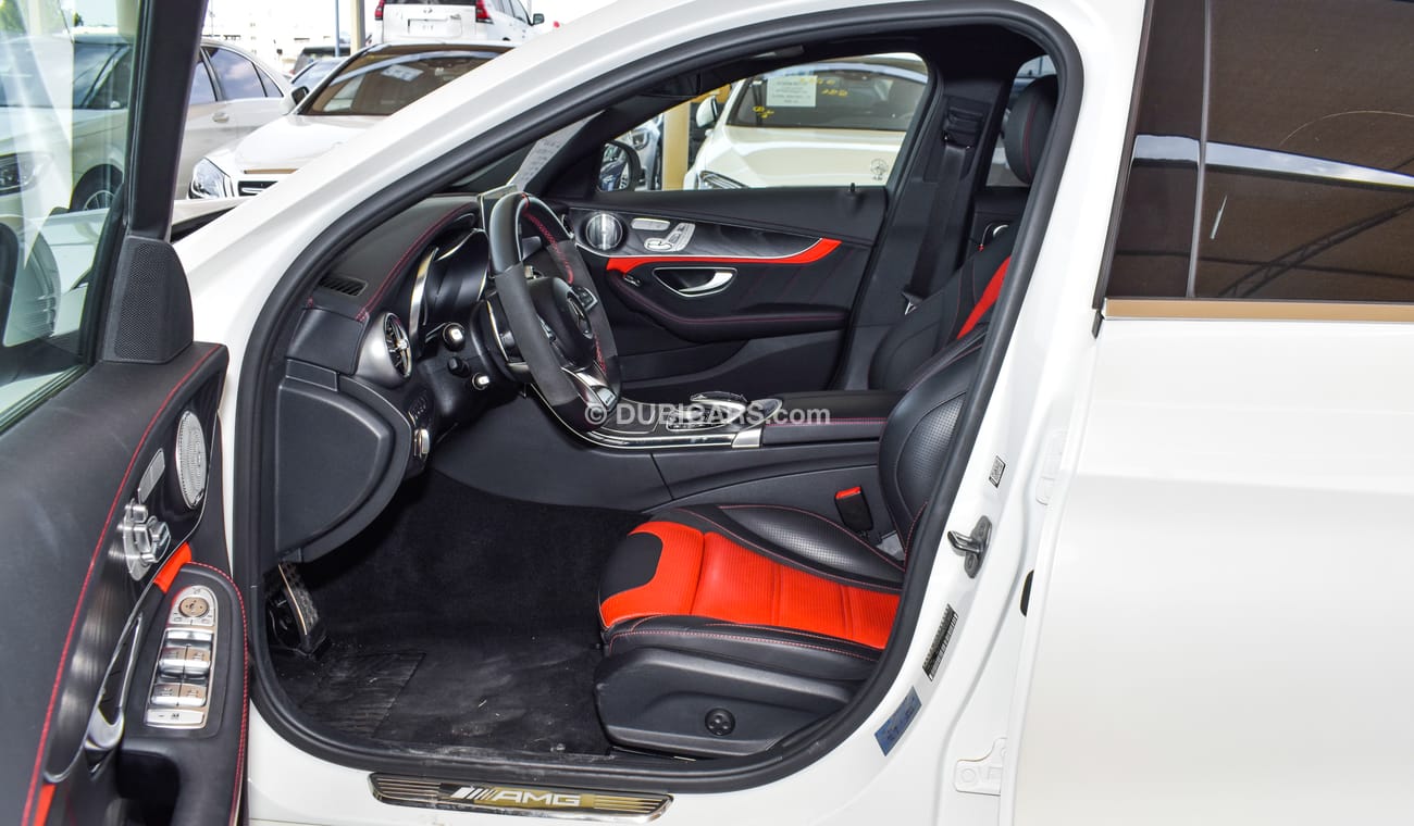 Mercedes-Benz C 63S AMG