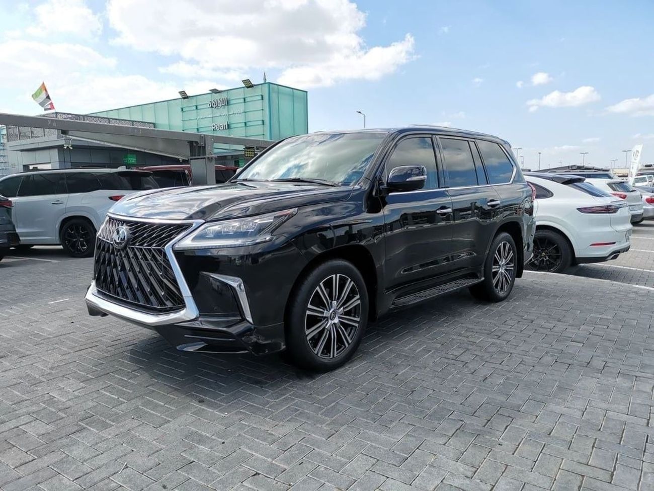 لكزس LX 570 Platinum 5.7L Lexus LX570 - 2020 - Black