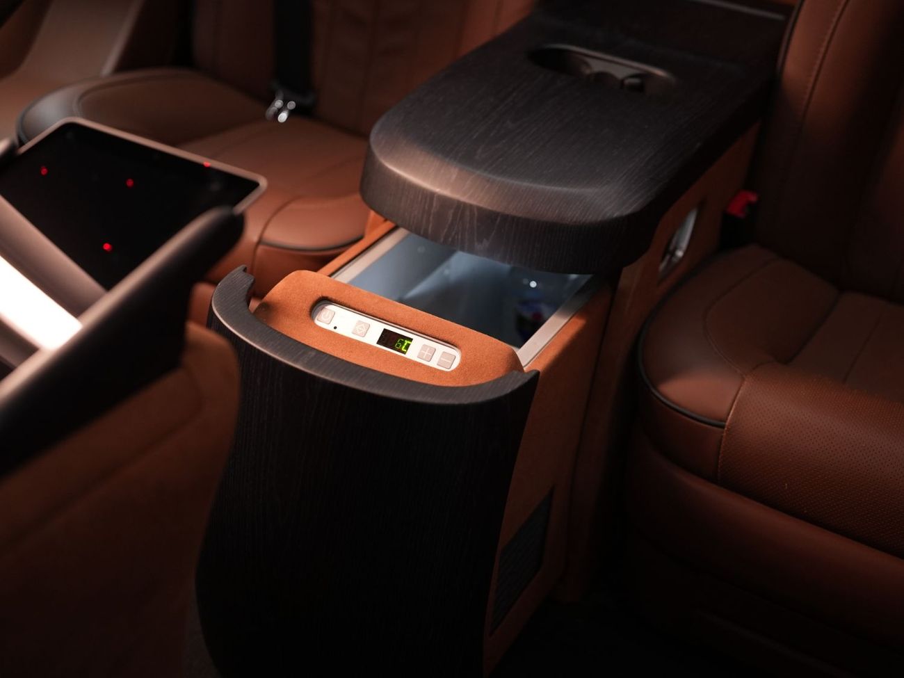 مرسيدس بنز V 300 VLINE VIP EDITION ERTEX LUXURY DESIGN - 40TH YEAR DESIGN
