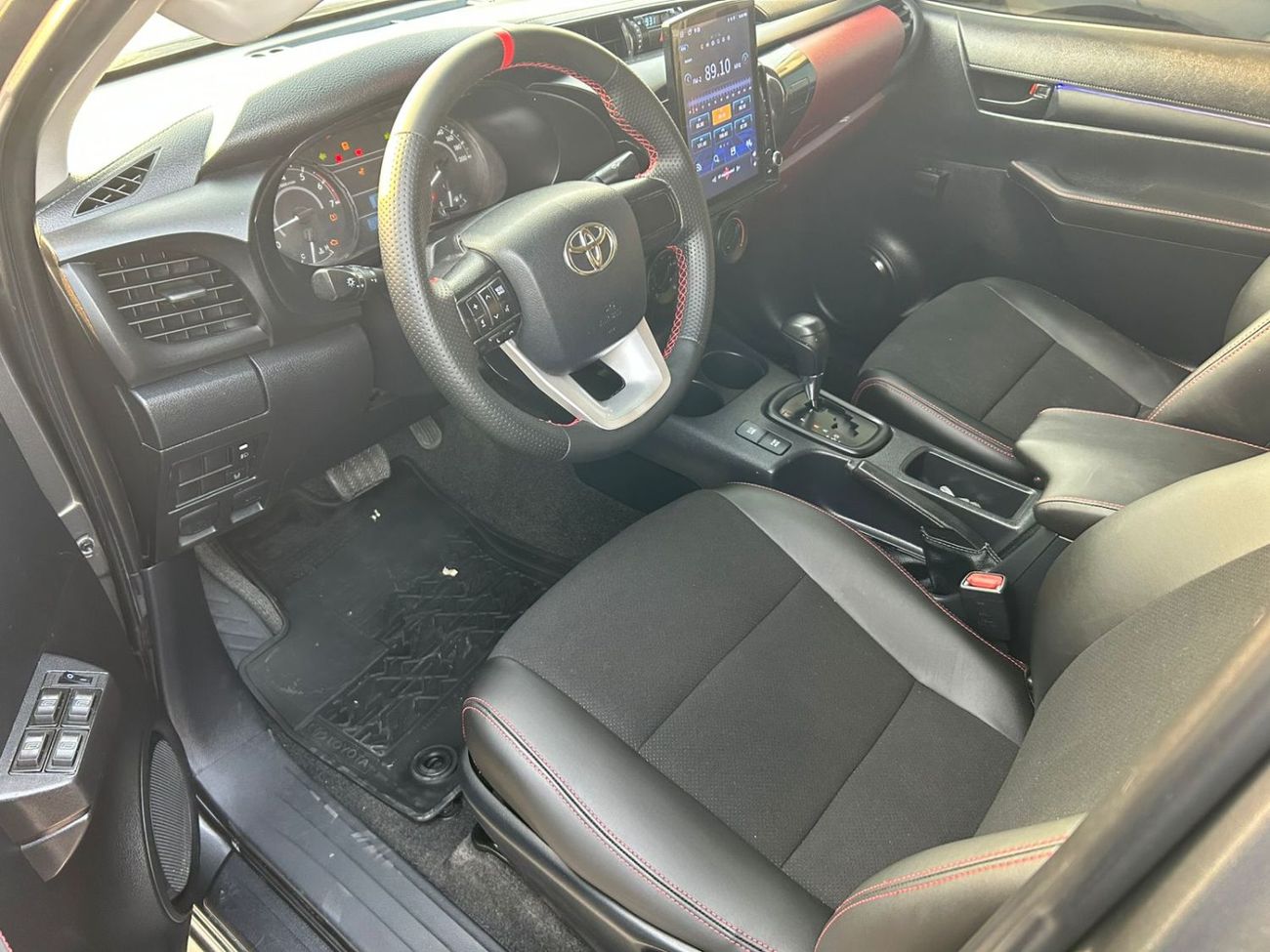 تويوتا هيلوكس 