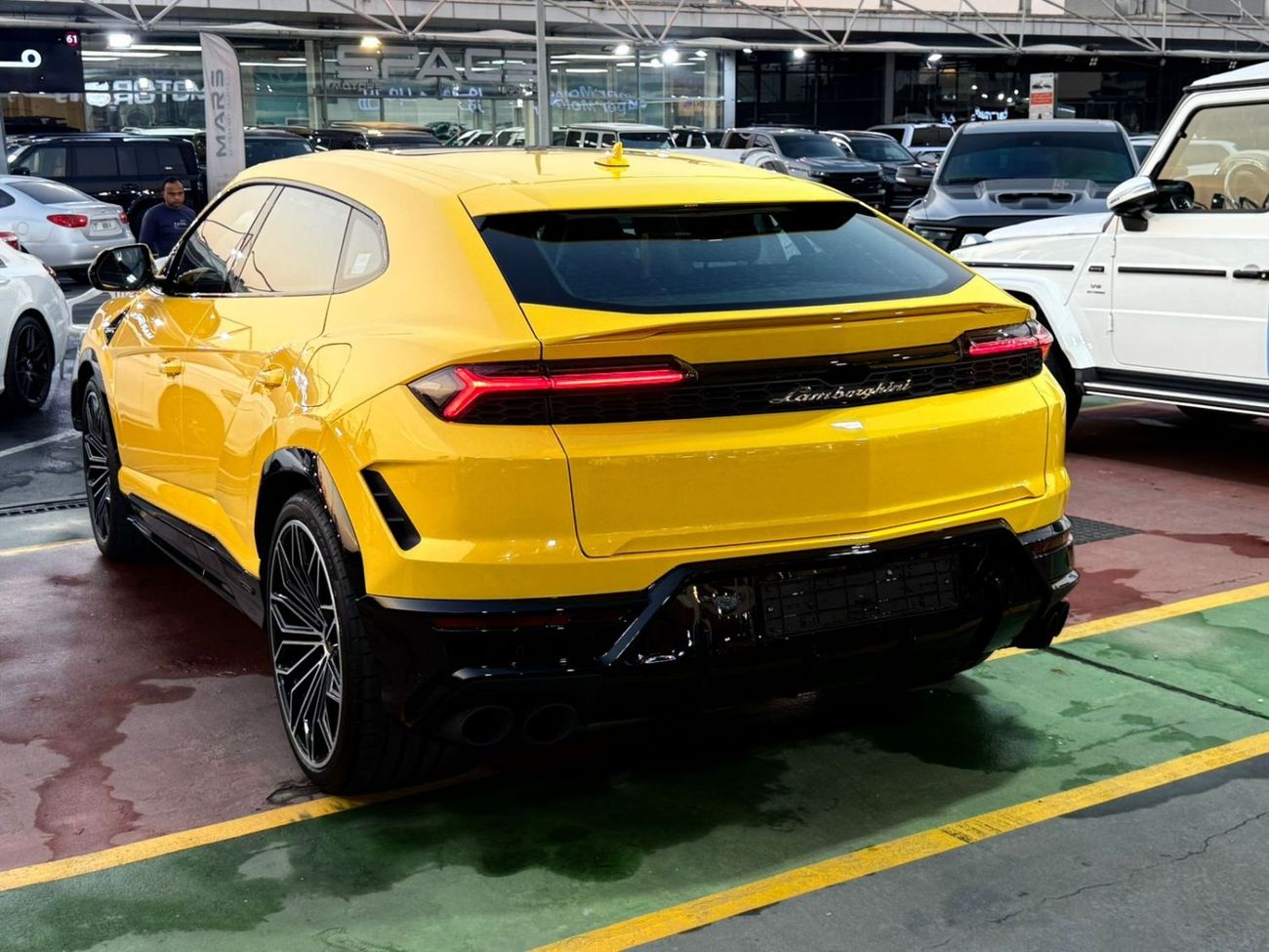 لامبورغيني اوروس STD 4.0T V8