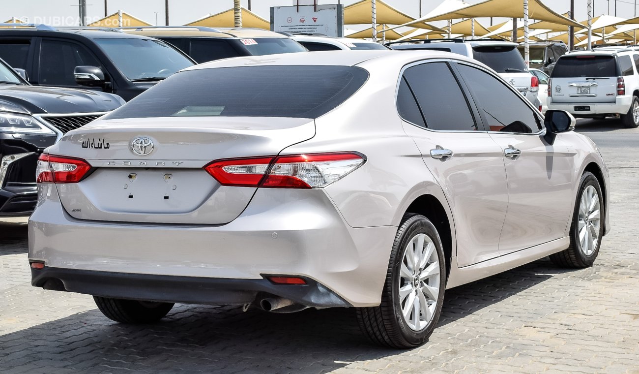 Toyota Camry SE