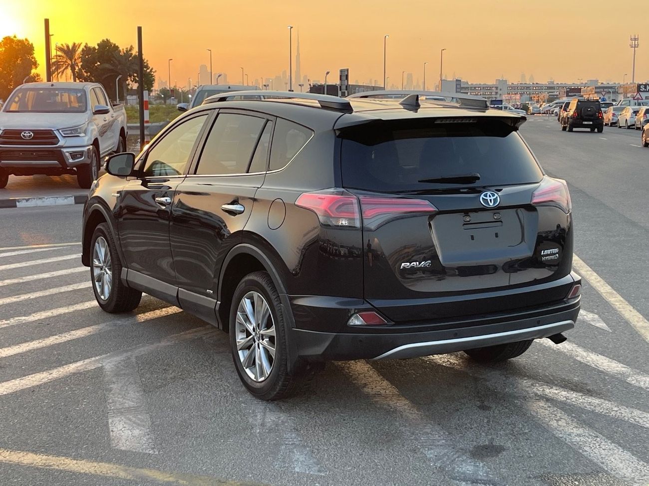 تويوتا راف ٤ 2017 TOYOTA RAV4 LIMITED HYBRID 4x4 360CAMERA FULL OPTIONS IMPORTED FROM USA