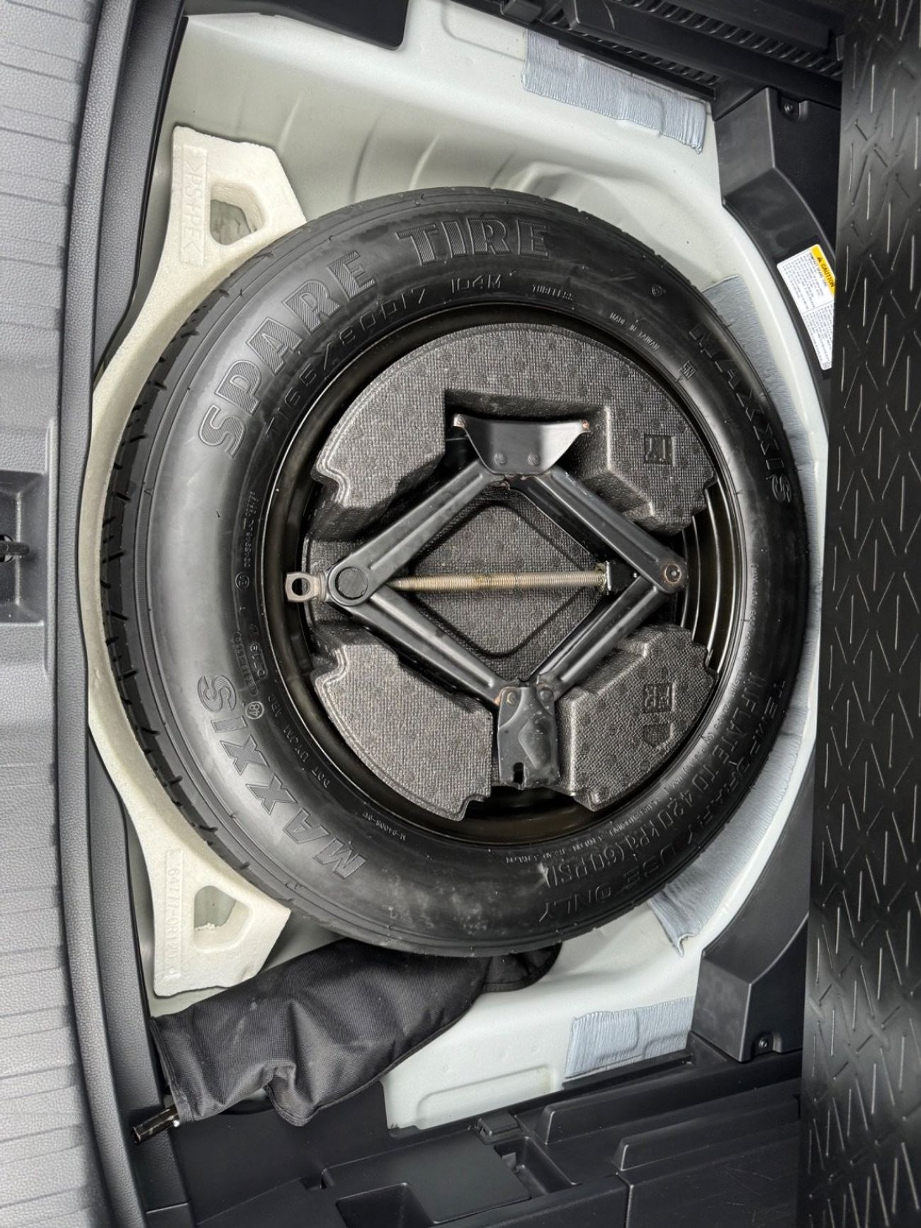 Toyota RAV4 LE 2019 KEY START 4x4 CANADA SPEC