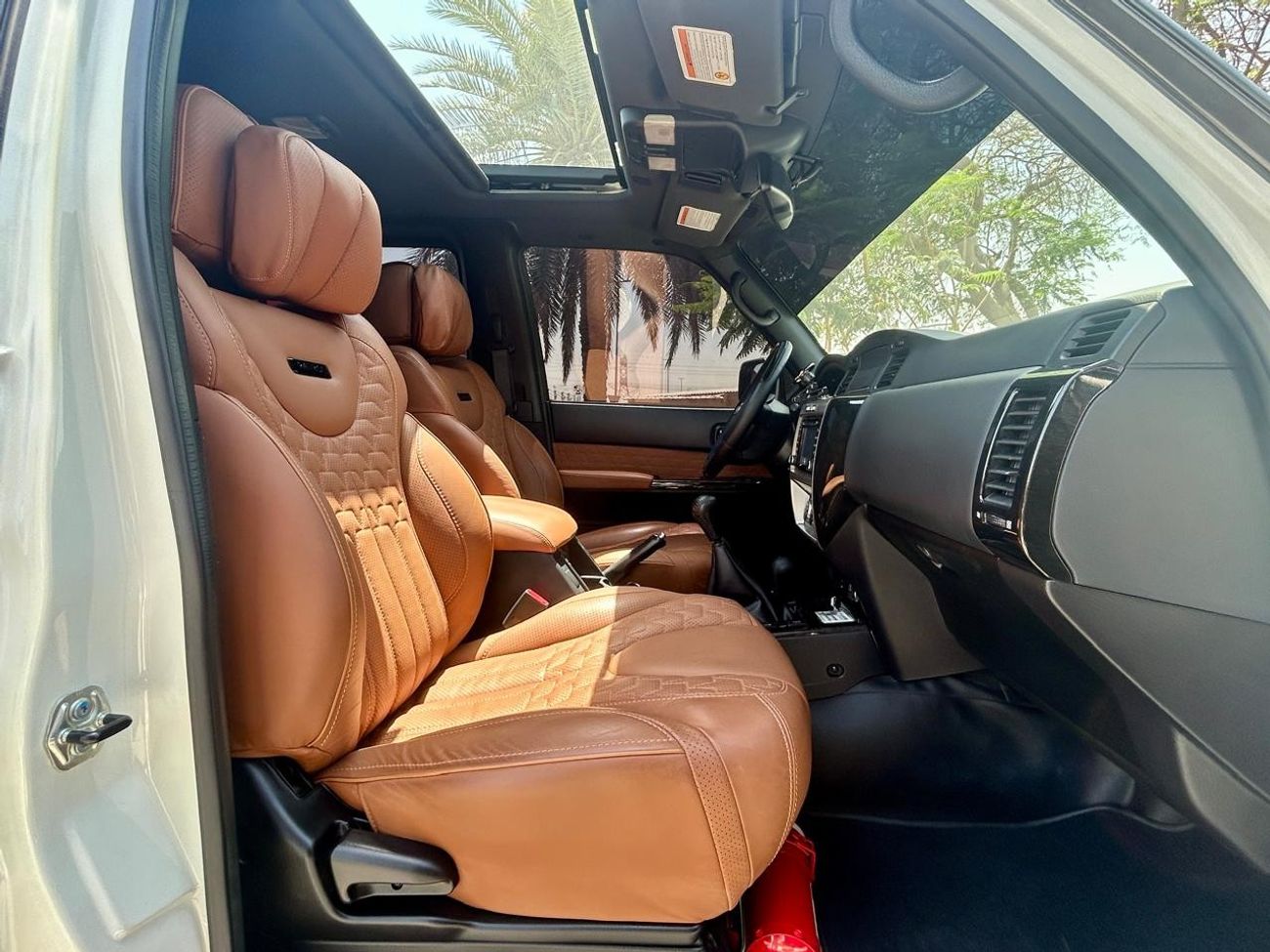 نيسان باترول سوبر سفاري 2 DOOR MANUAL TRANSMISSION GCC NO ACCIDENTS