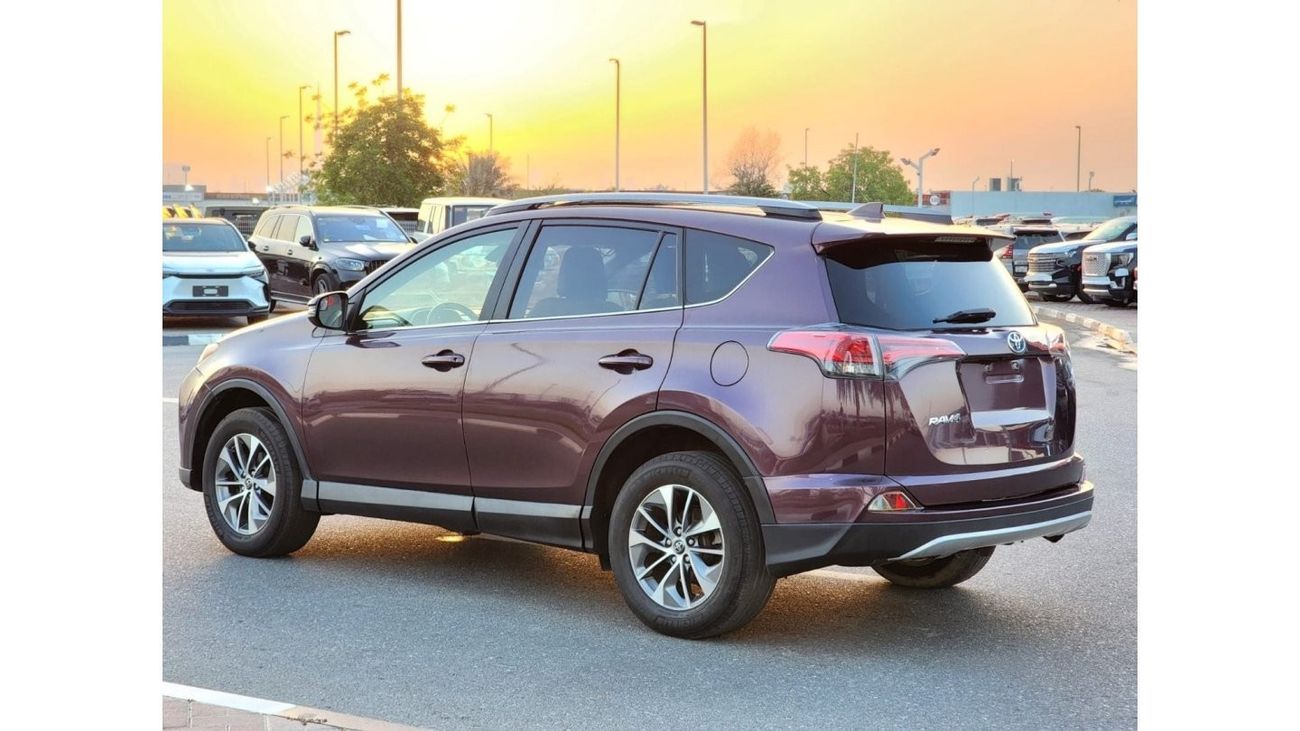 تويوتا راف ٤ TOYOTA RAV4 XLE HYBRID FULL OPTION