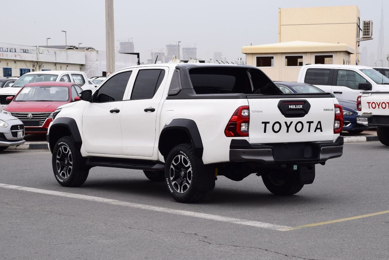 Toyota Hilux 2.4L Diesel Right hand drive (export only)