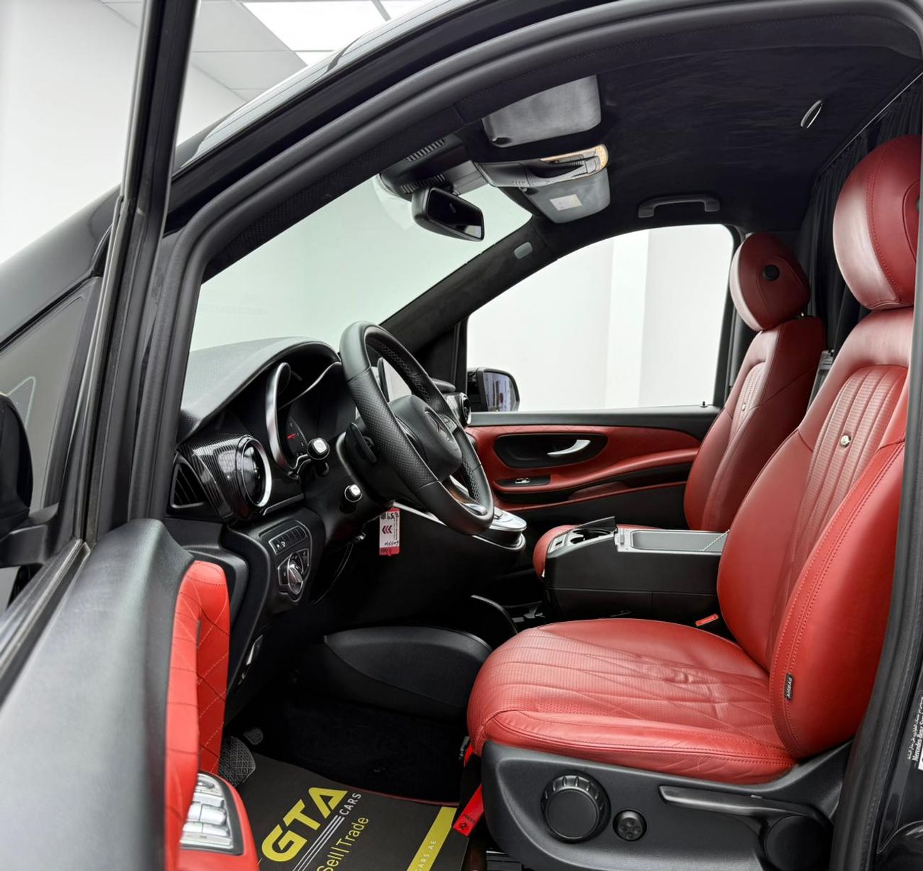 Mercedes-Benz V 250 2021 Mercedes Benz V250 Falcon Edition, Warranty, Full Mercedes Service History, Very Low Km, GCC