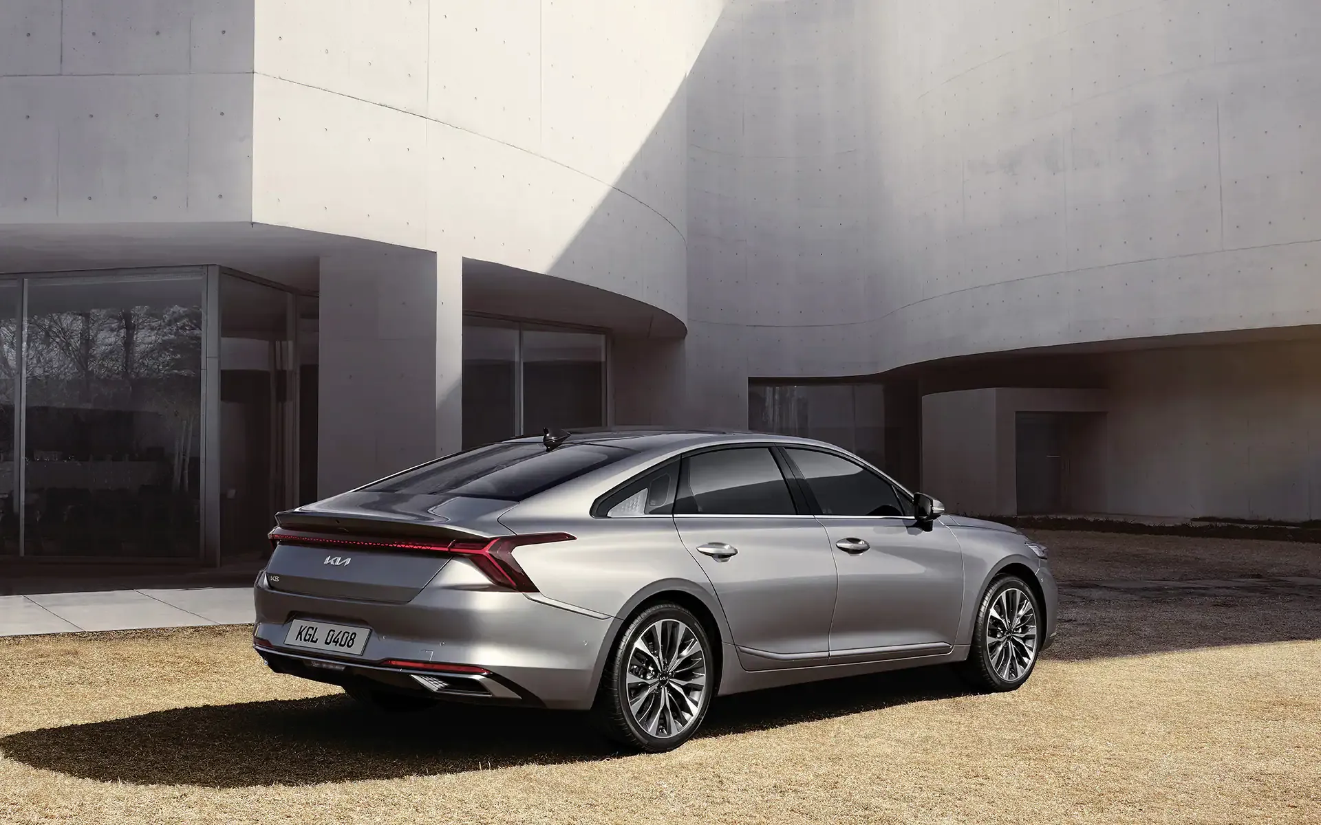 Kia K8 exterior - Rear Left Angled